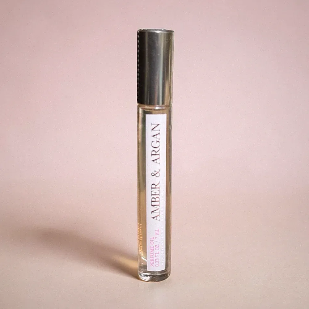 Bath & Body Works Amber & Argan Perfume Oil Rollerball 0.23 fl oz – Discontinued